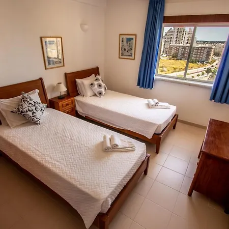 Colmeia- Local 3* Armação de Pêra