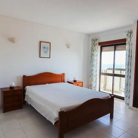 Colmeia- Local 3* Armação de Pêra