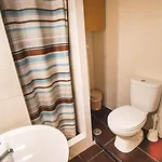 Guest house Colmeia- Local 3*