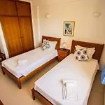 Colmeia- Local 3*
