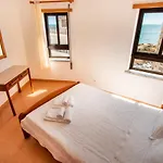 Colmeia- Local 3*